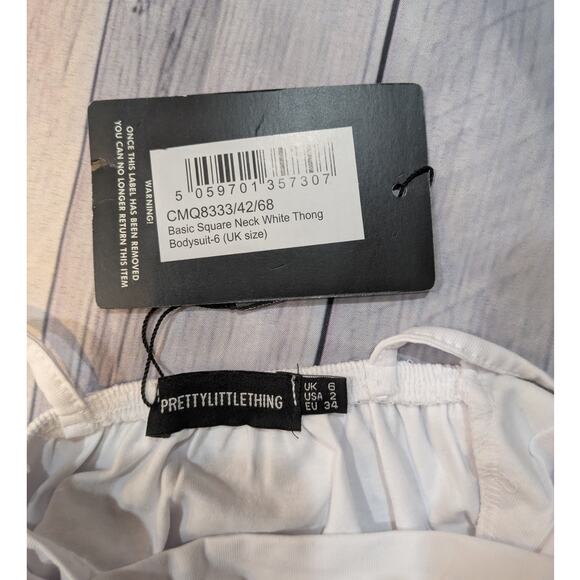 NWT Pretty Little Things Basic White Square Neck Thong Bodysuit Size 2 - Picture 3 of 4